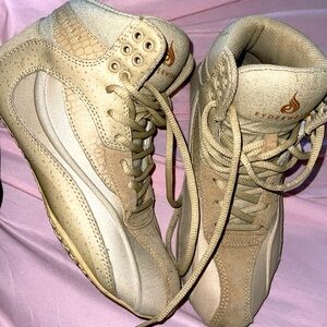 Ryderwear footwear tan color